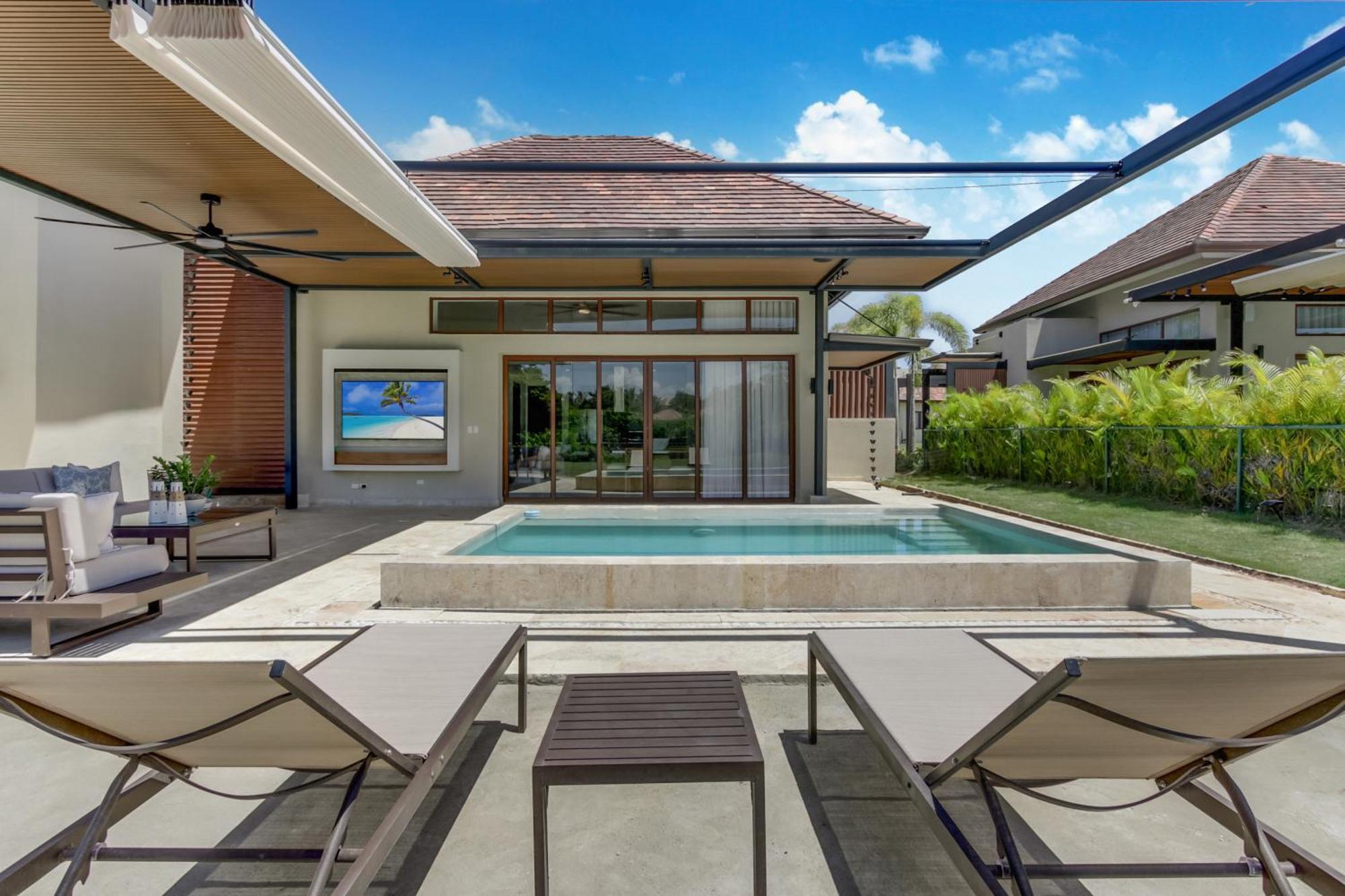 Luxury Cap Cana With 3 Bedrooms, Plunge Pool, Maid, And Golf Course Access Villa Punta Cana