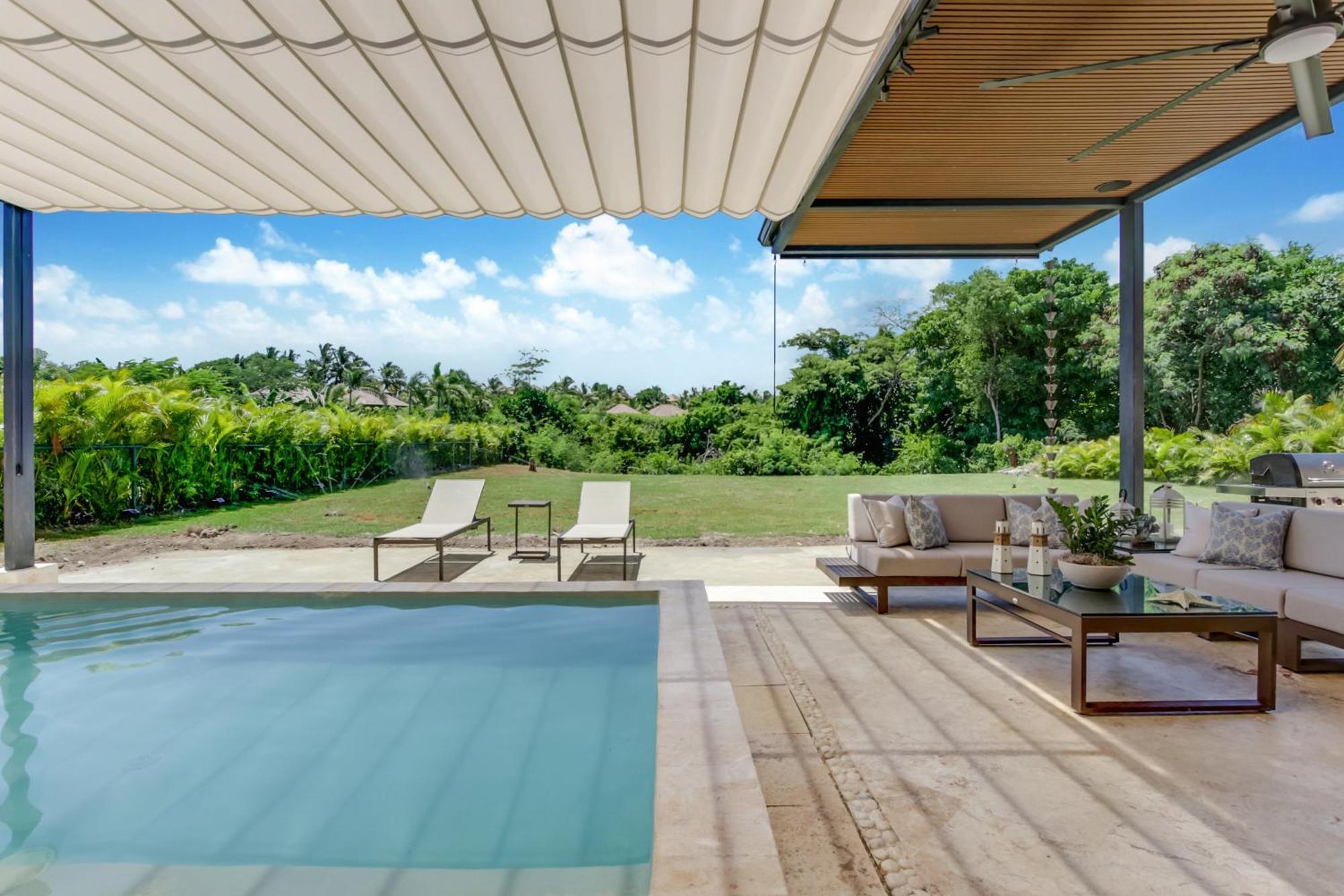 Villa Luxury Cap Cana With 3 Bedrooms, Plunge Pool, Maid, And Golf Course Access *