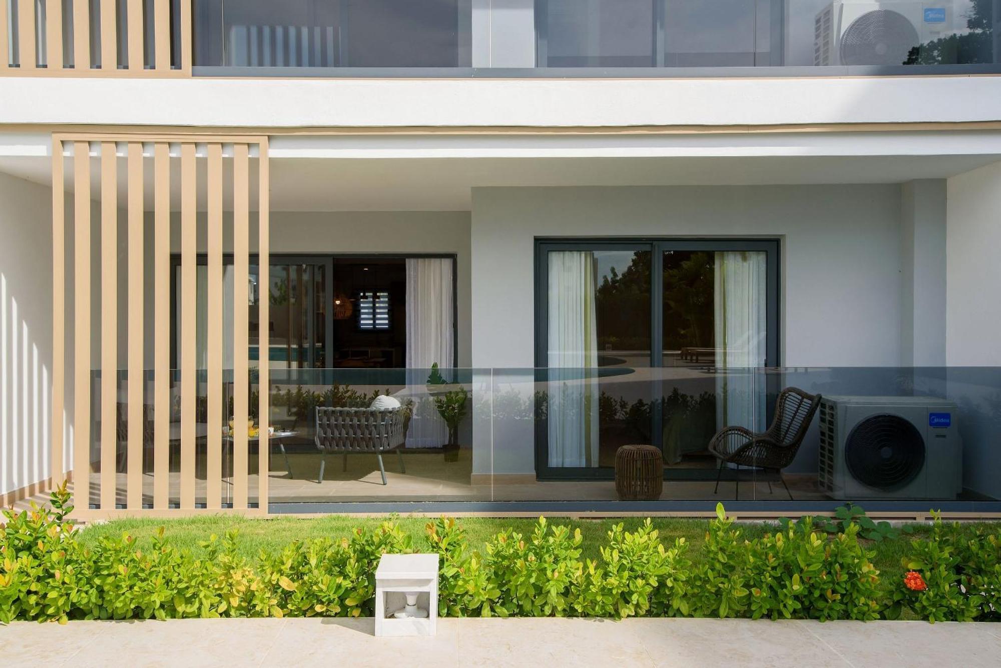 Beautiful With Direct Access To The Pool Apartamento