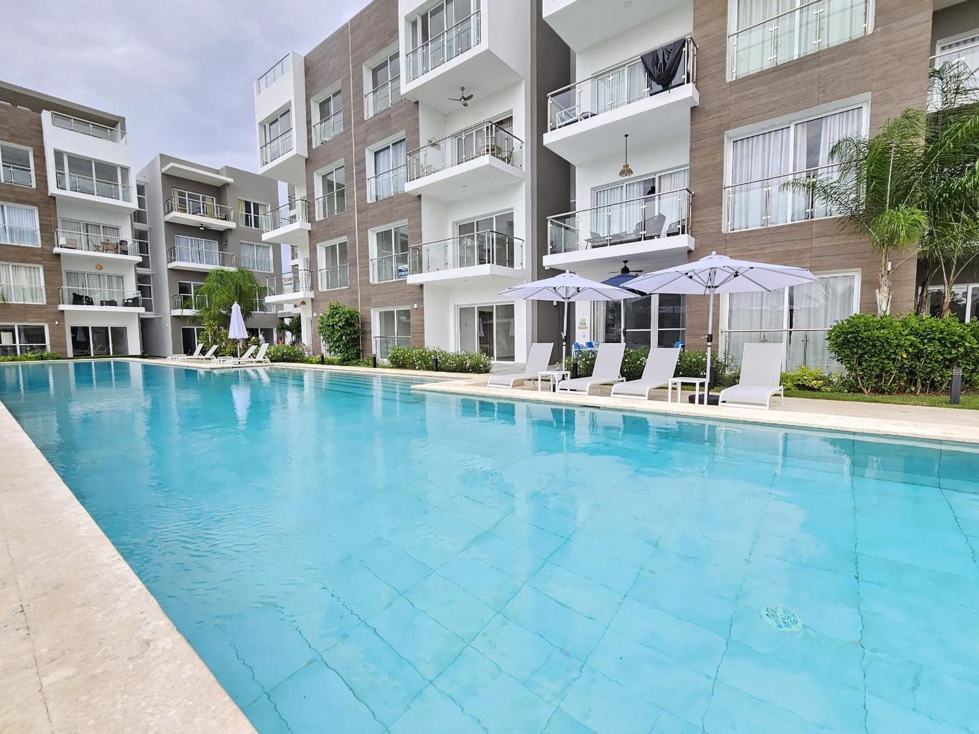 Melody 2bdr With Pool View In Coral Bay #2