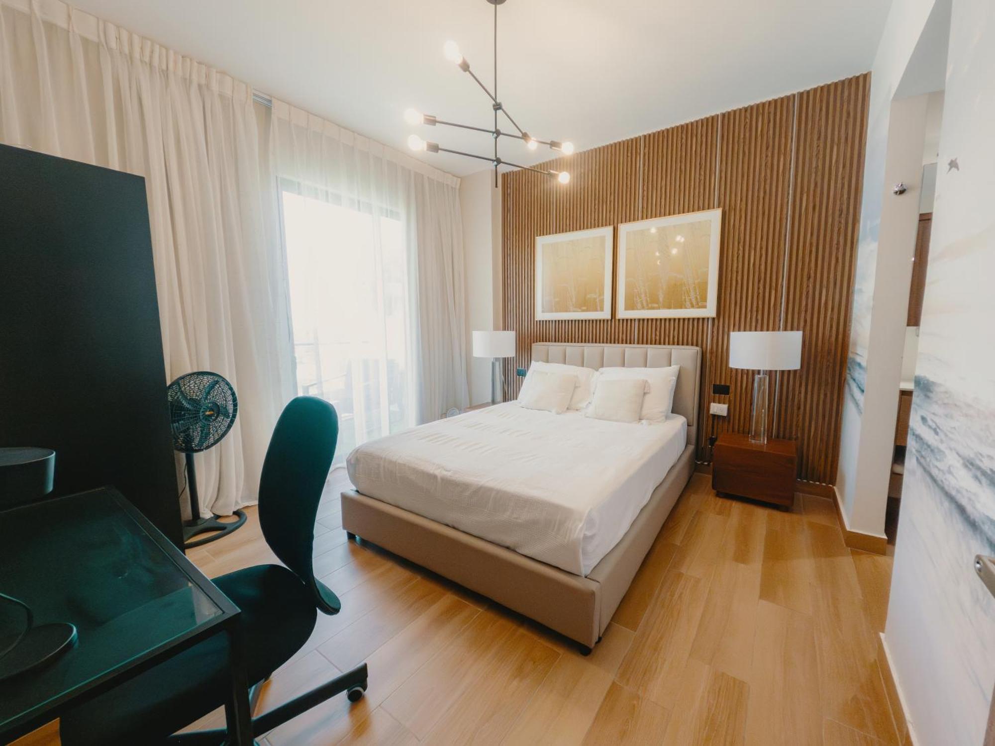 Apartment Downtown Park 1 Bedroom & Sofa Bed B-302-2 *