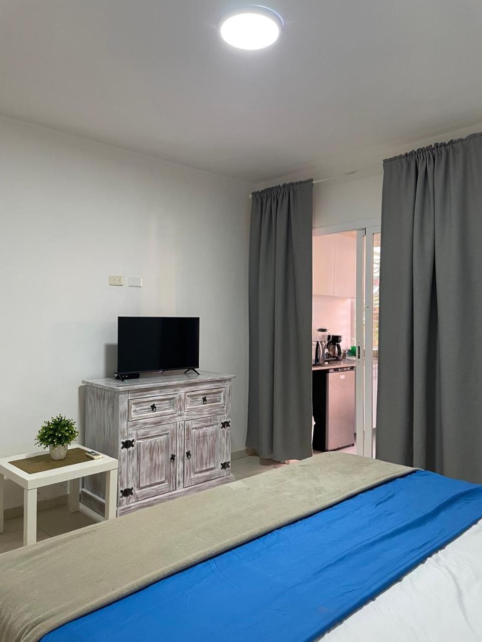Blue Coral Beachfront Apartamento *