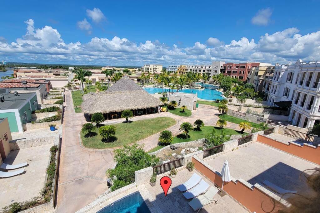 Your Private Pool, Marina Hot Tub & Grounds Apartamento *