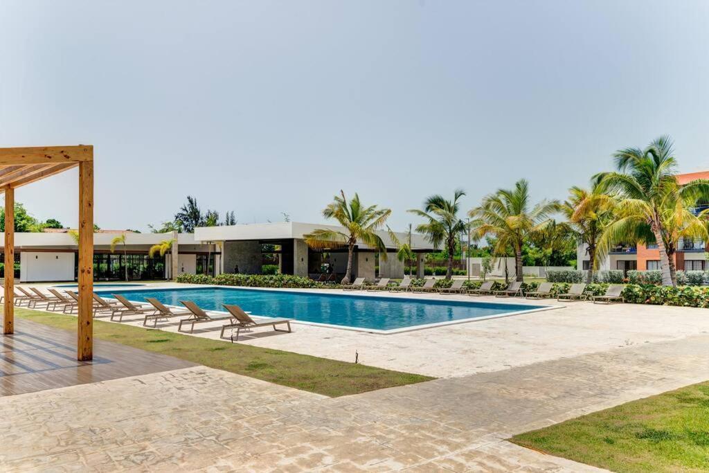 Moderno, Luminoso, Piscina, Playa Cerca *