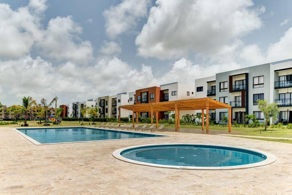 Apartamento Moderno, Luminoso, Piscina, Playa Cerca *