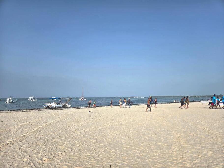 Apartamento Moderno, Luminoso, Piscina, Playa Cerca Punta Cana