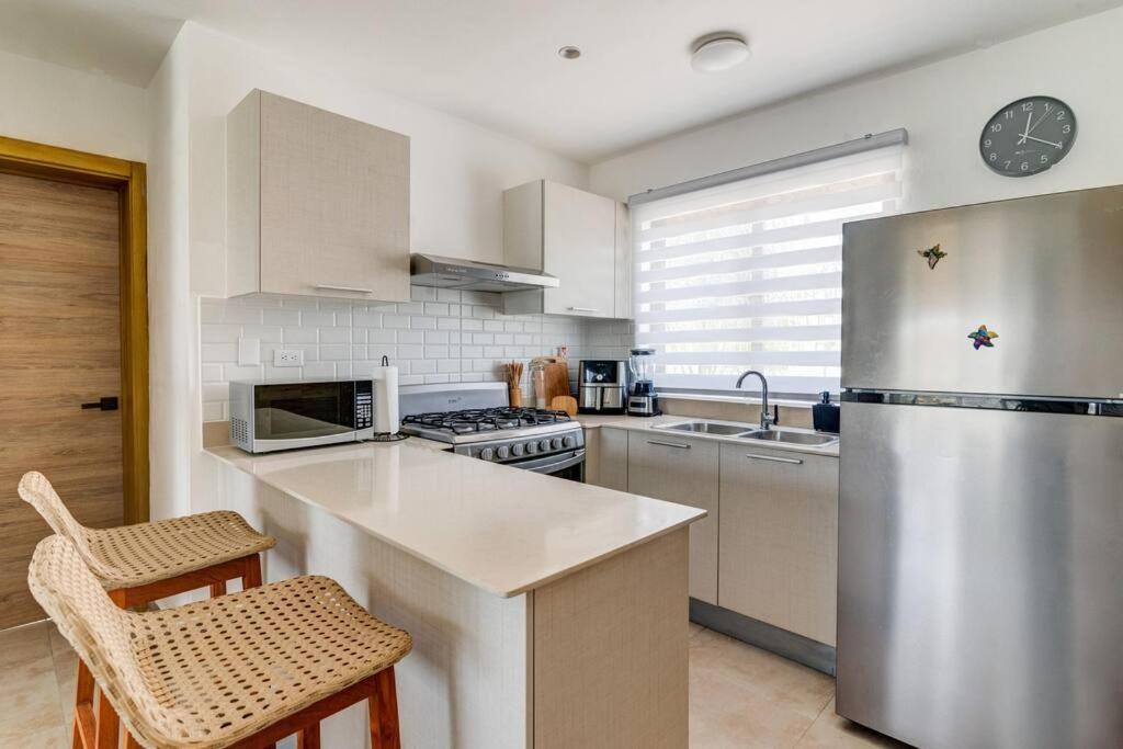 Moderno, Luminoso, Piscina, Playa Cerca *
