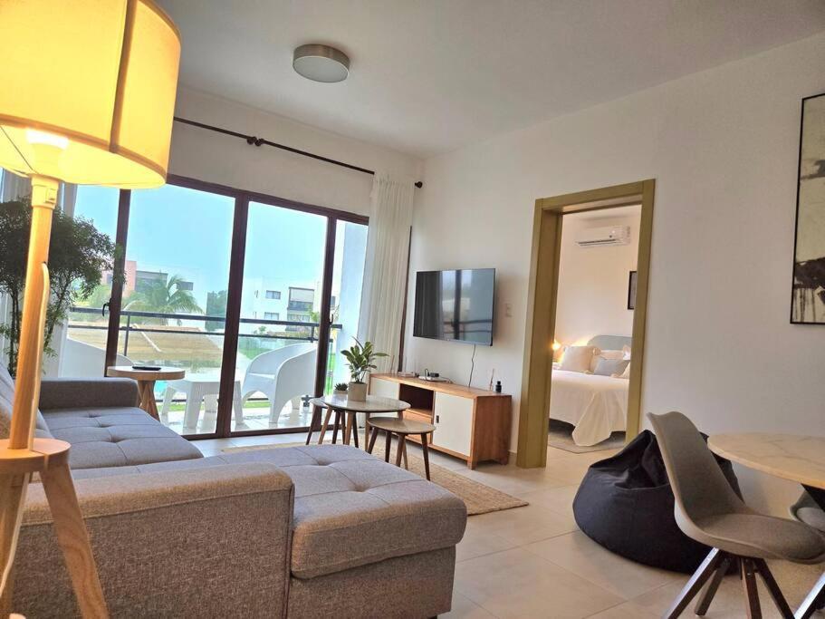 Moderno, Luminoso, Piscina, Playa Cerca Apartamento Punta Cana