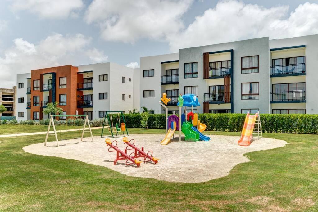 Apartamento Moderno, Luminoso, Piscina, Playa Cerca