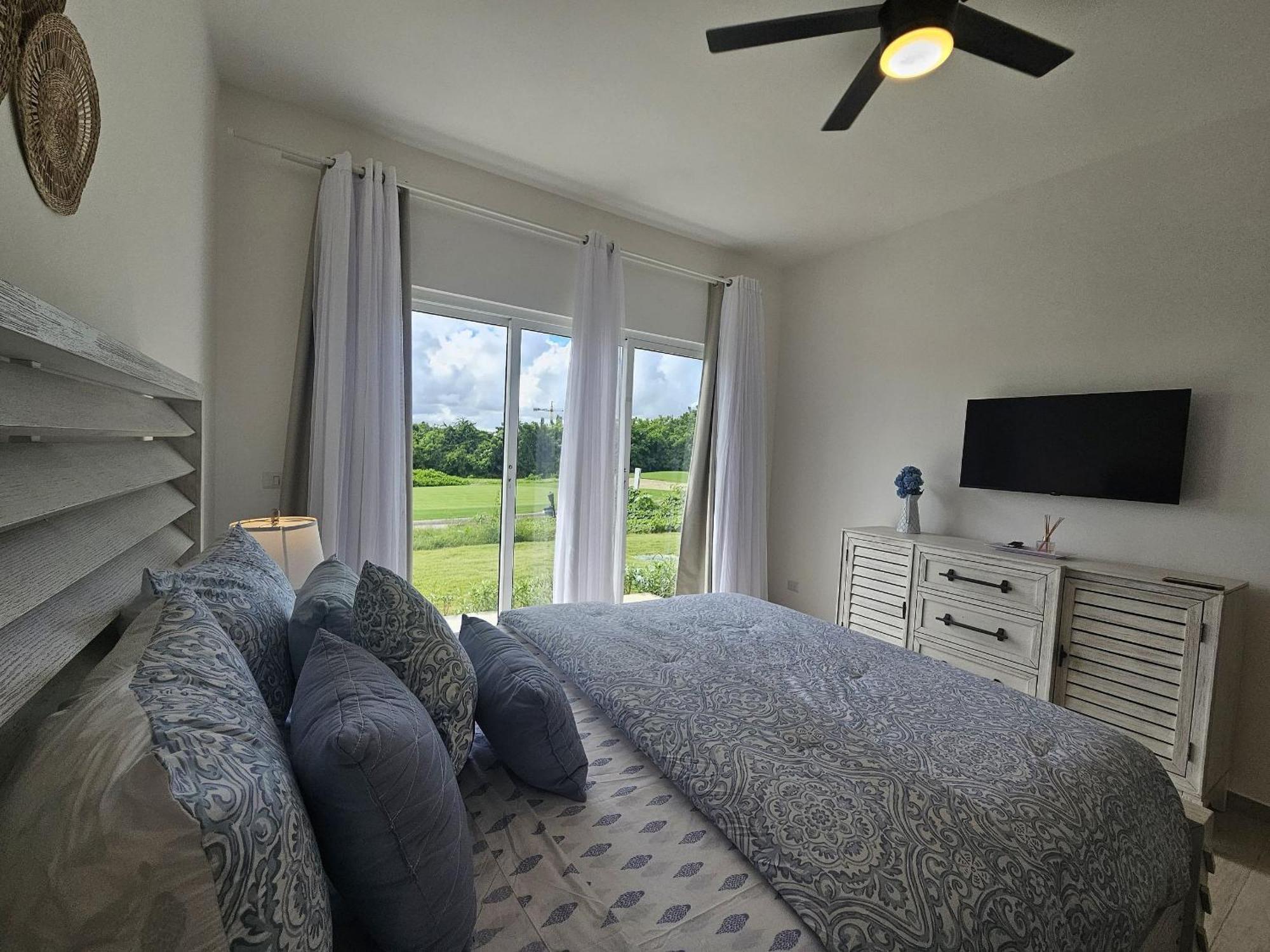 Relaxing 2bdr Overlooking Hard Rock Golf Apartamento *