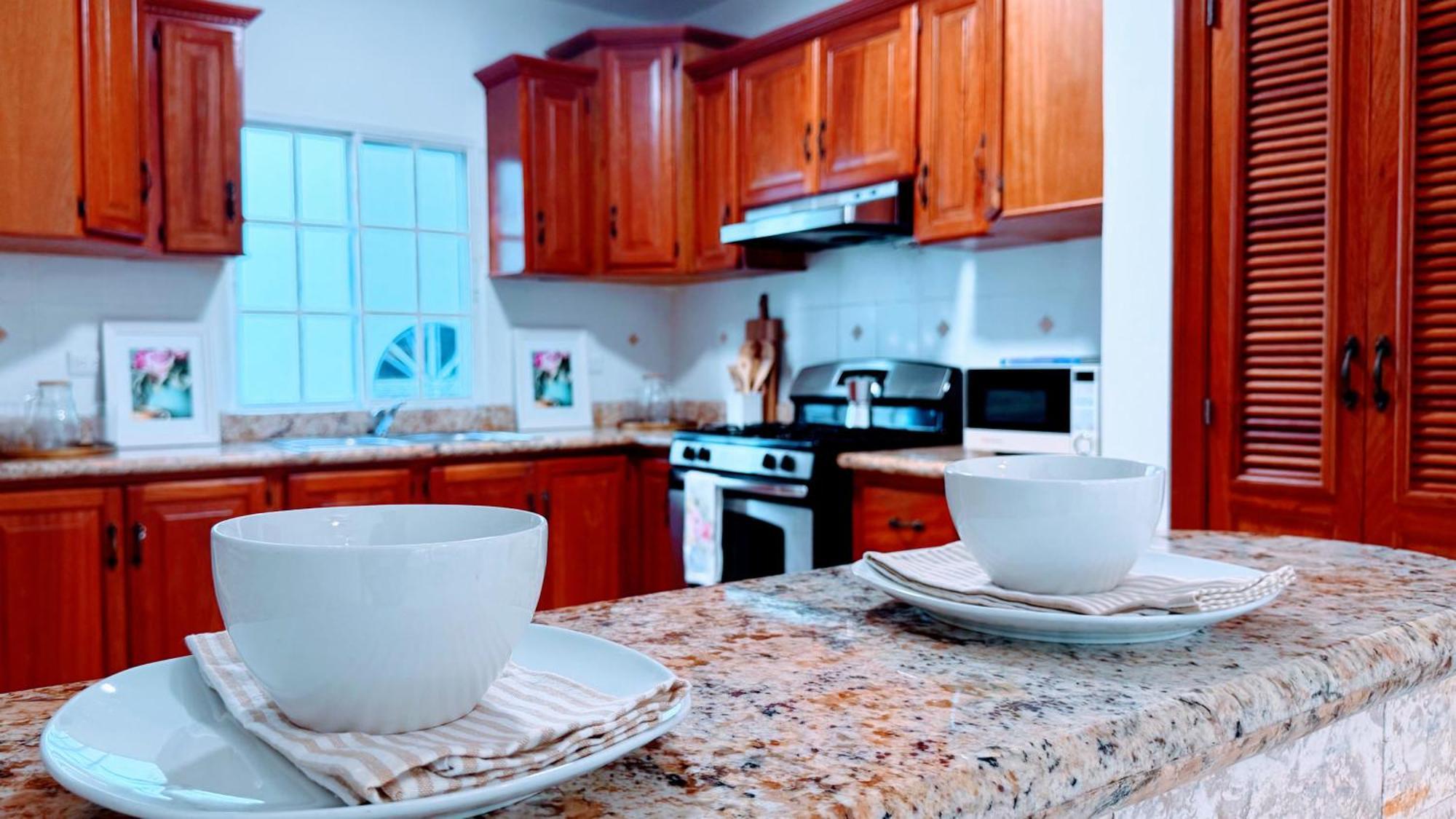 Apartamento Walk To Beach, Shops, Dining, Pool View, Fast Wifi *