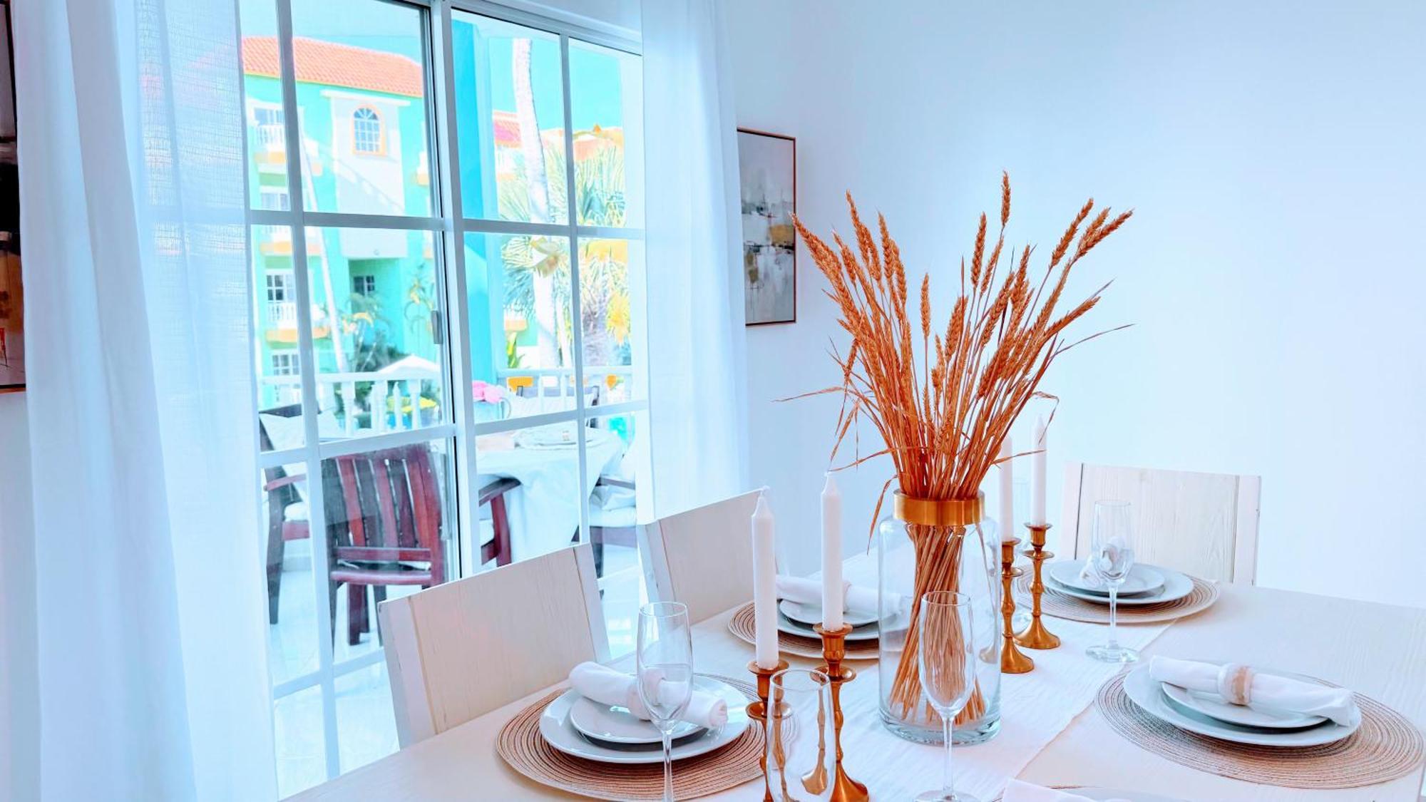 Apartamento Walk To Beach, Shops, Dining, Pool View, Fast Wifi