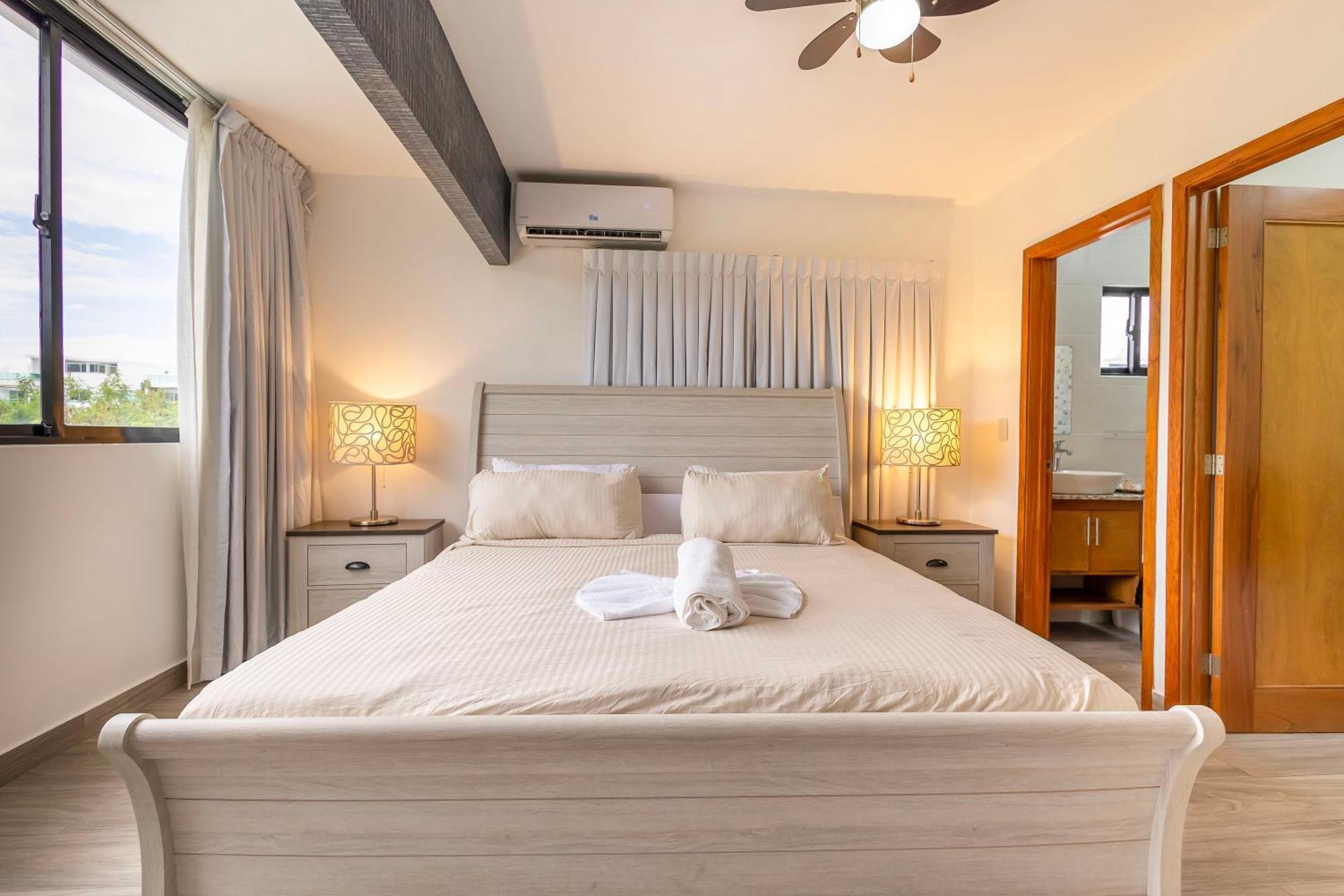Lujosa Downtown Punta Cana, 3h, 3b C/piscina Villa *