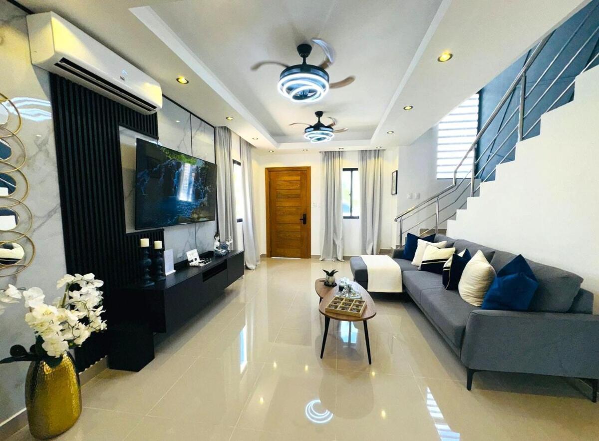 Puntacanaoasisluxurycondowprivatepool Villa *