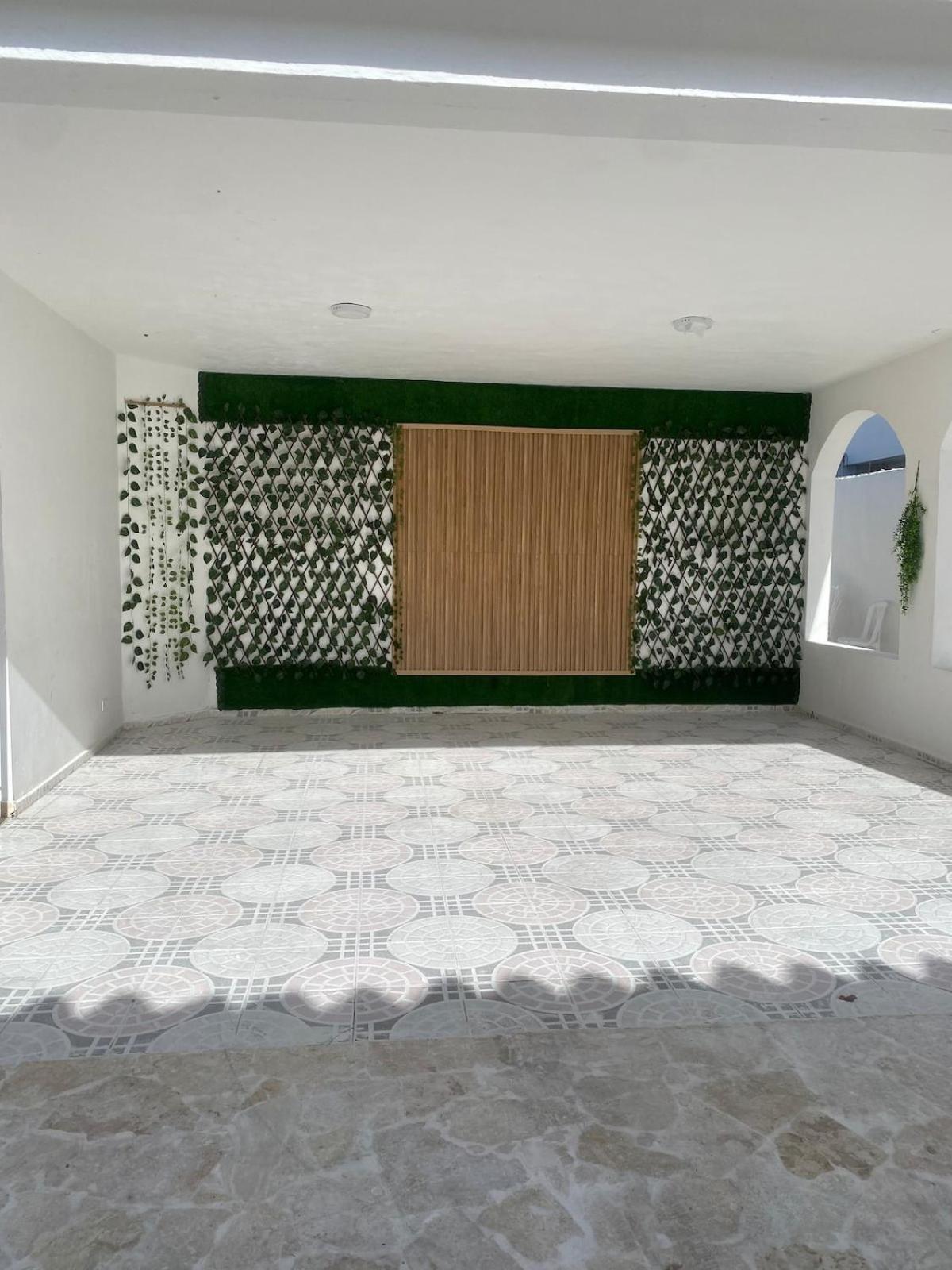 Dmm Con Piscina, Jacuzzi Y Gran Area En