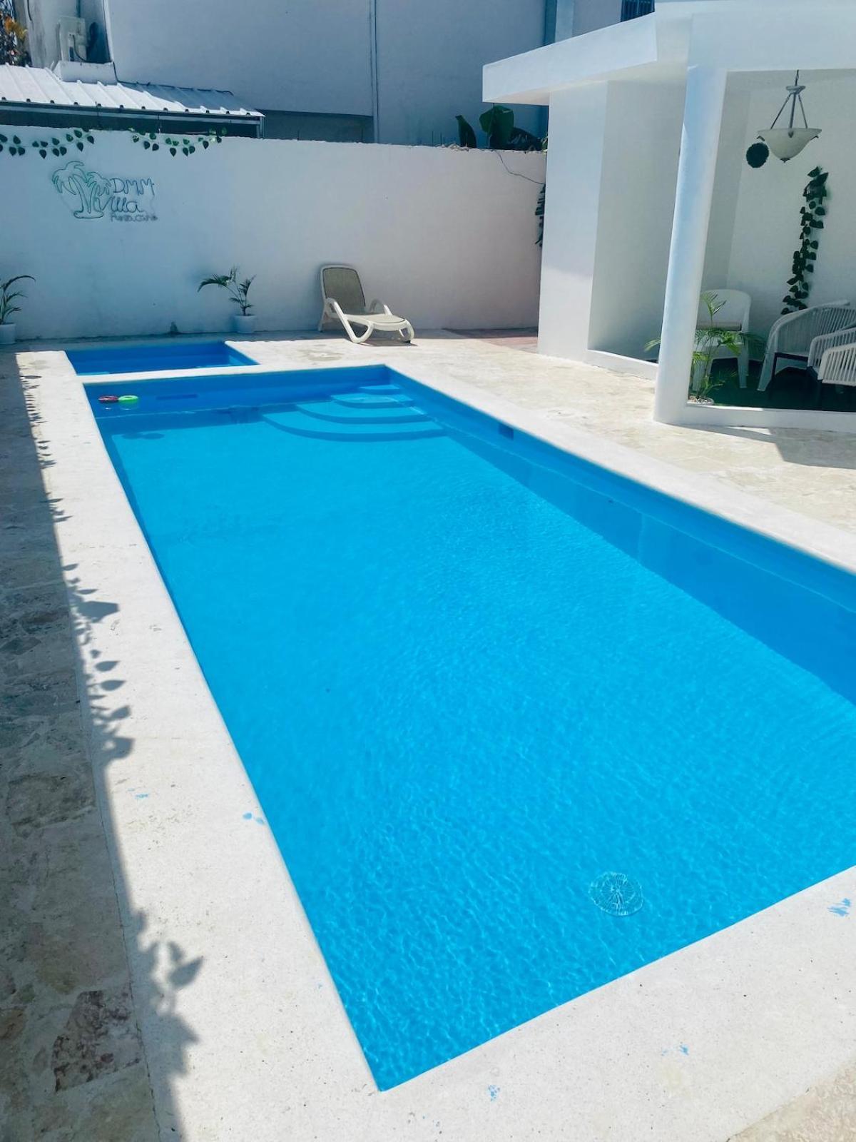 Villa Dmm Con Piscina, Jacuzzi Y Gran Area En *