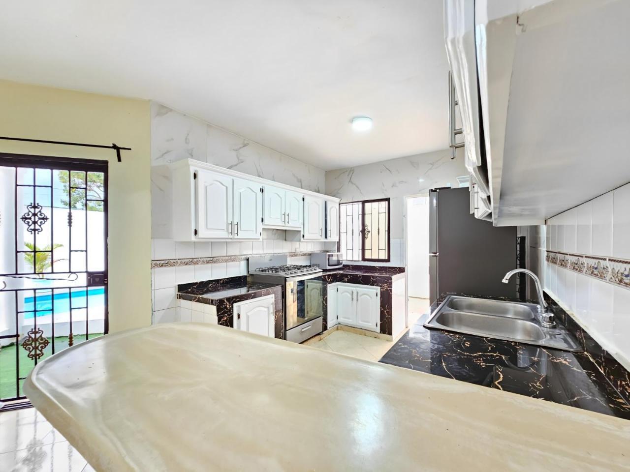 Villa Completamente Privada Con Piscina, Jacuzzi Y Gran Patio