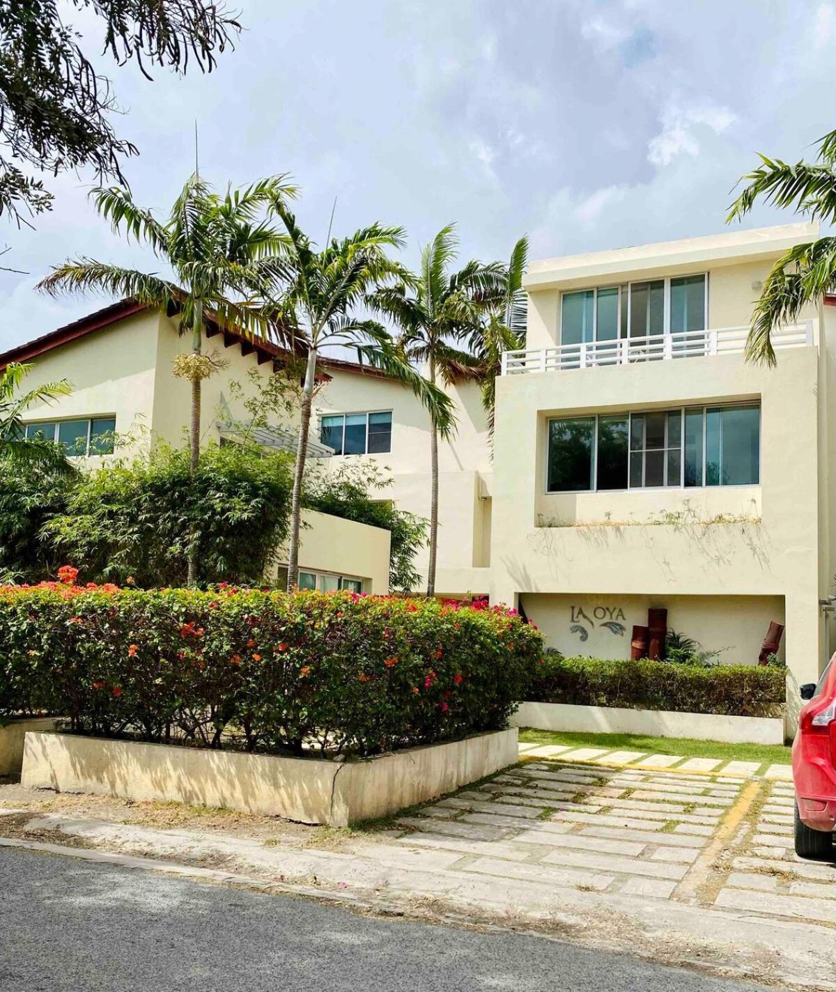 Cocotal Lakeview Penthouse * Punta Cana