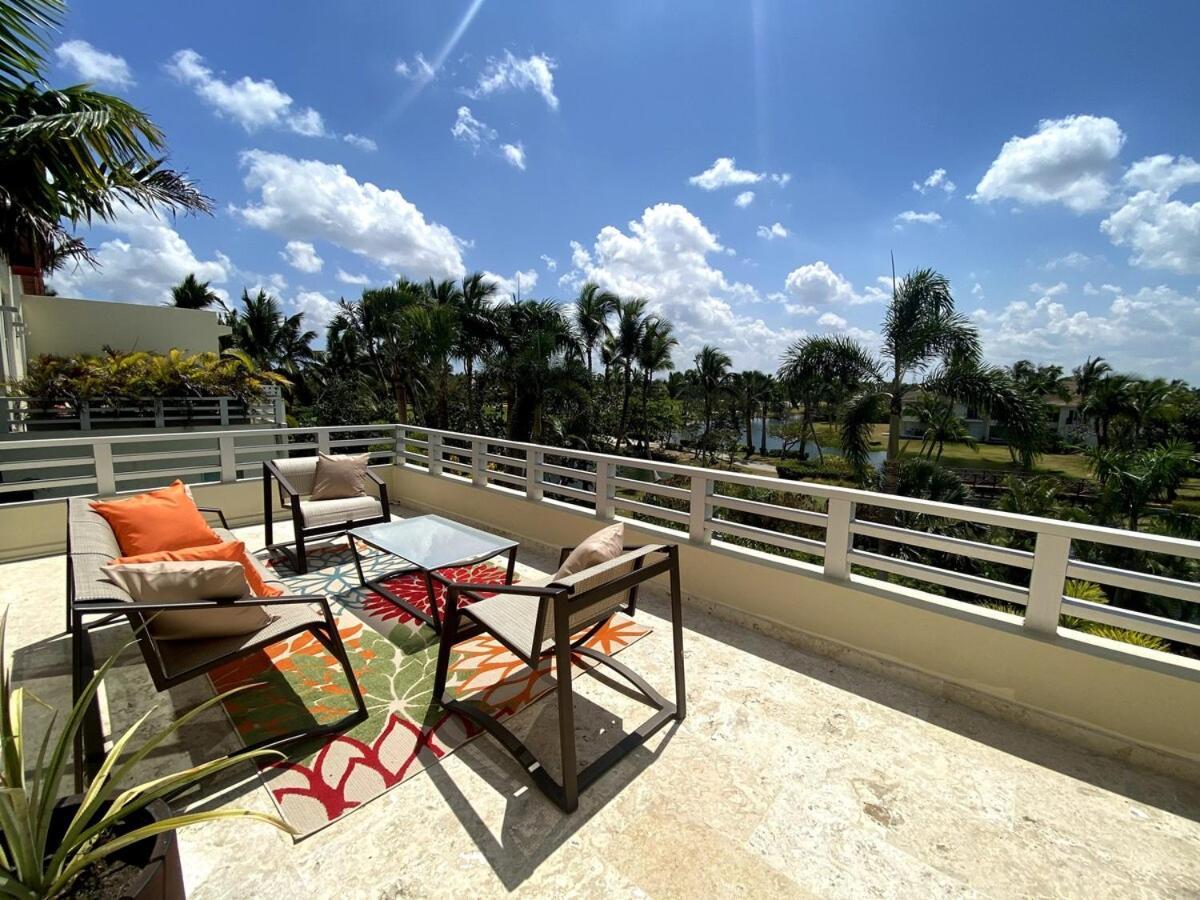Cocotal Lakeview Penthouse Apartamento