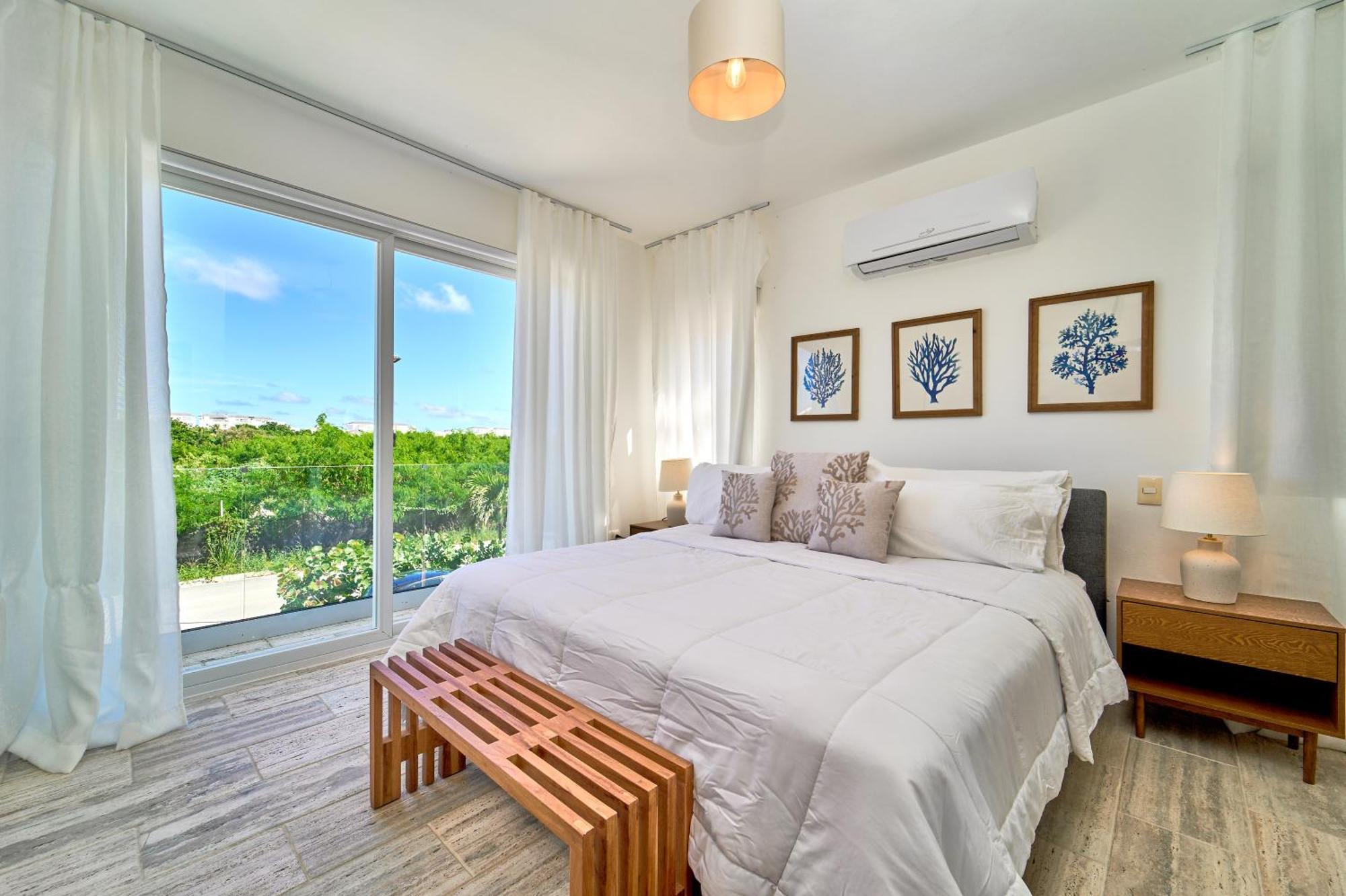 Cana Brava Residences Hotel *