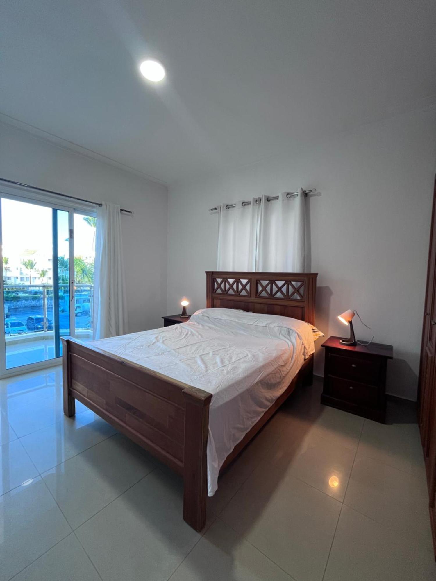 Apartamento King Size Bed With Pool - Beachside 2 Bedroom
