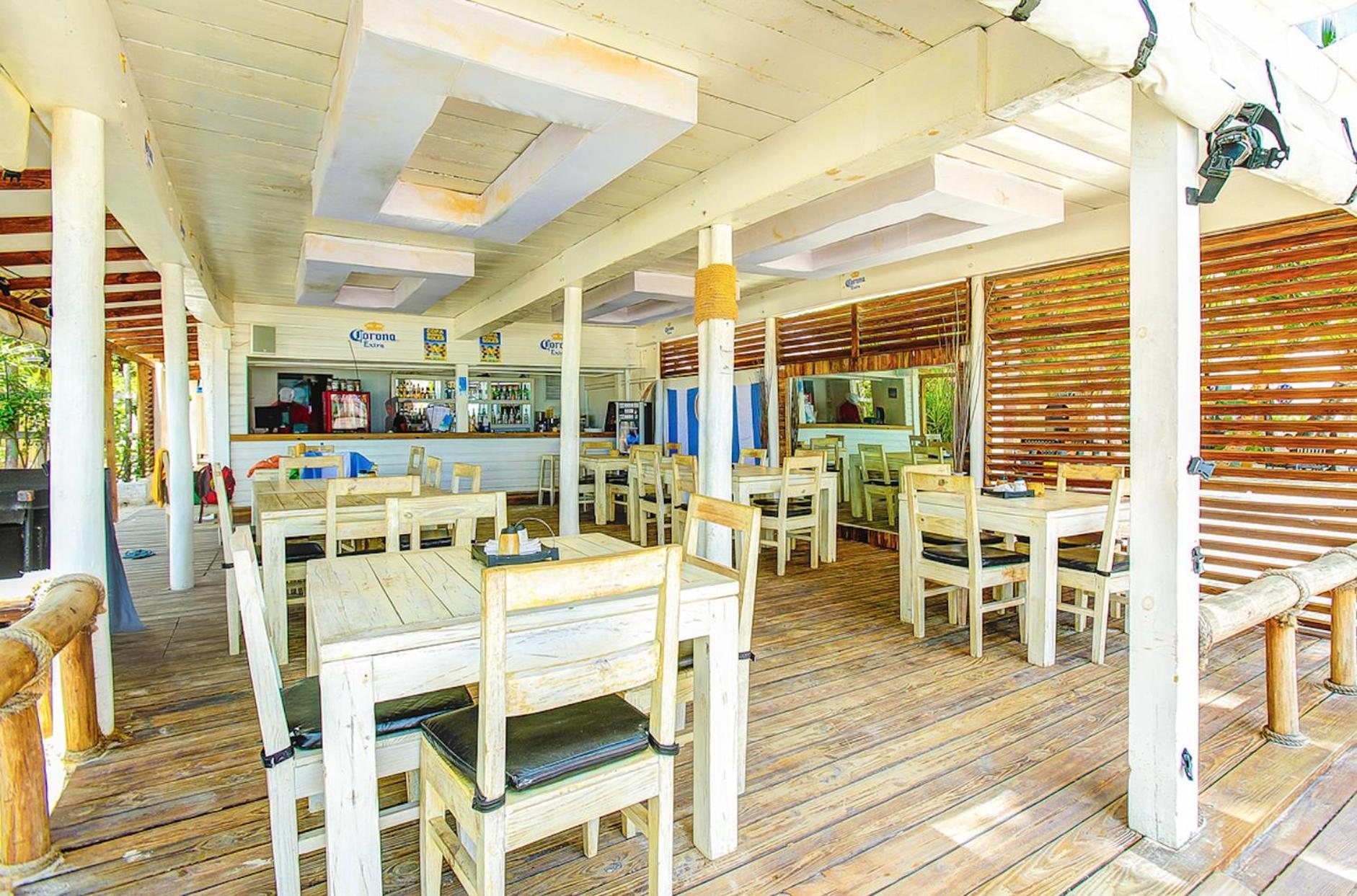 Caribbean Dеluxe With Rоoftop Pool And Access Apartamento *