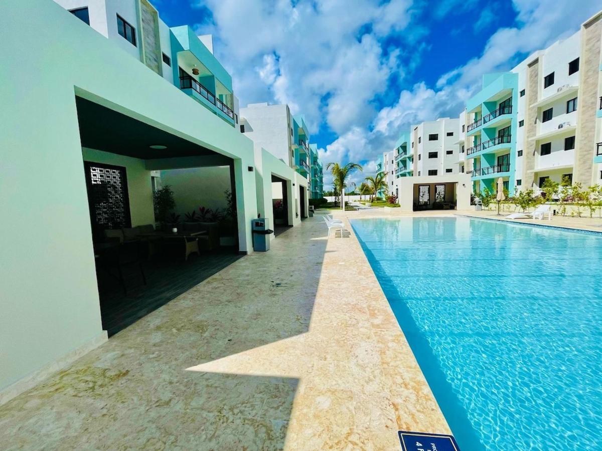 Luxury Retreat In *