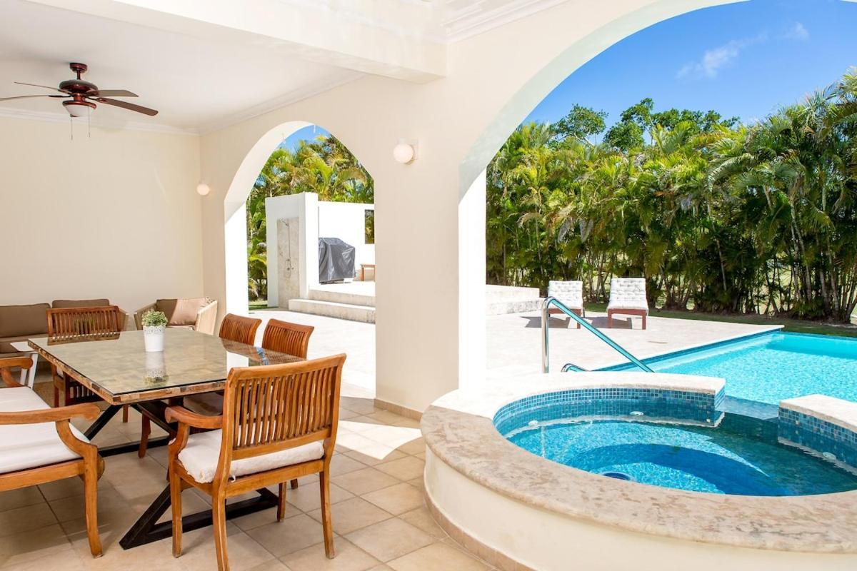 Villa Stunning 4 Bedroom Luxury