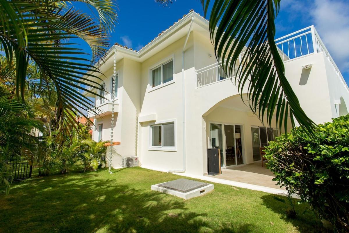 Stunning 4 Bedroom Luxury Villa