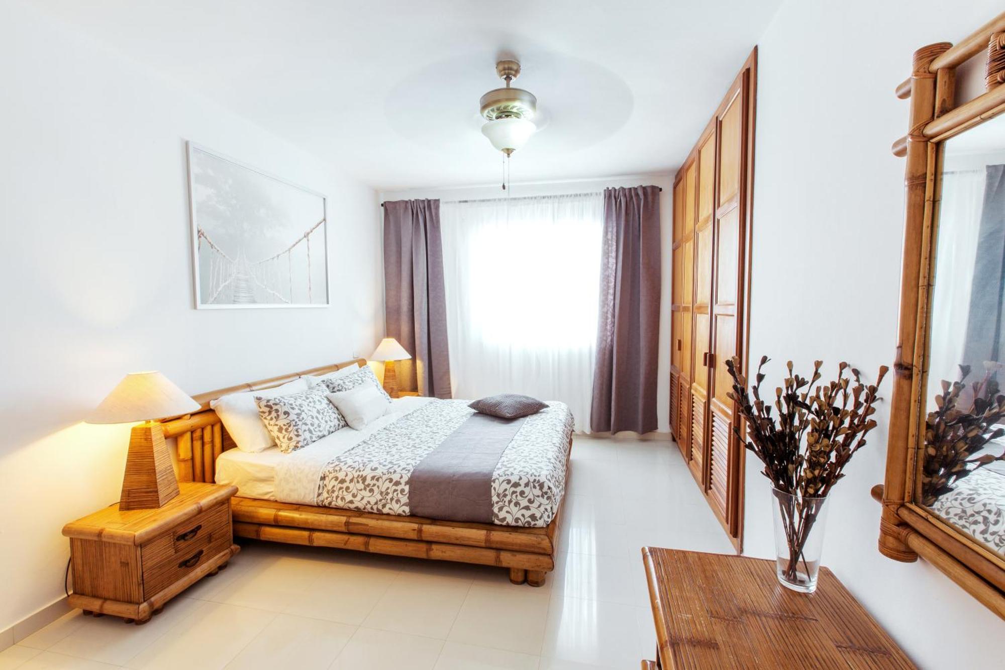 Aventura Tropical - And - Playa Corales Hotel Punta Cana
