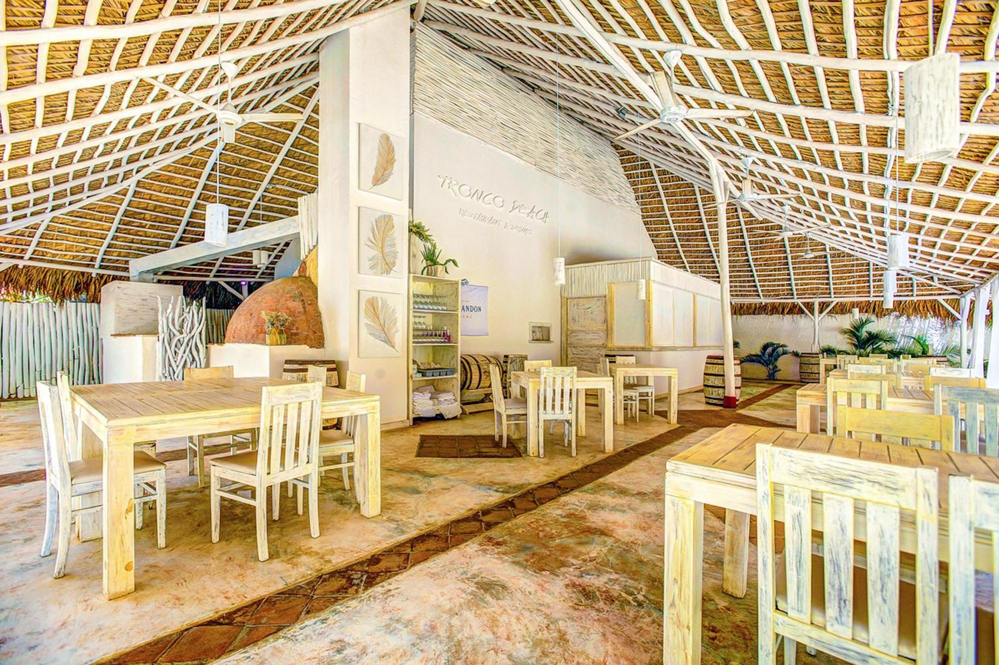 Hotel Aventura Tropical - And - Playa Corales