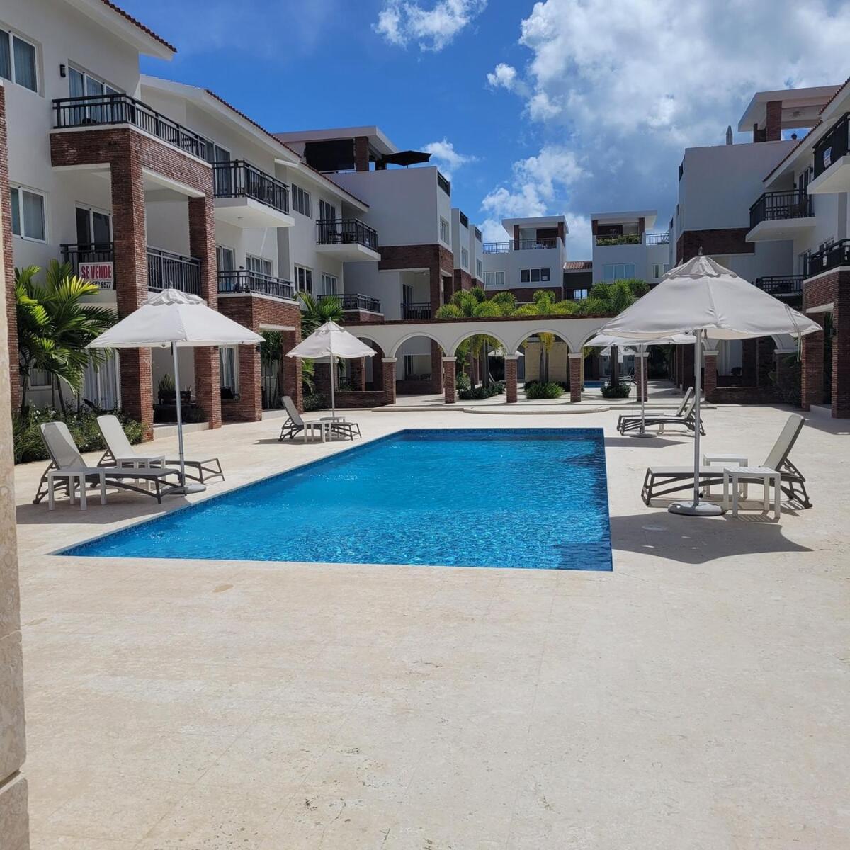 Apartamento Luxurious Spacious 2-bedroom Apartment, Steps From