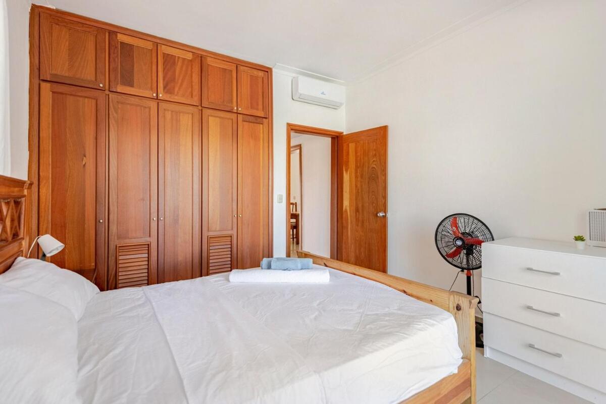 Apartamento King Size Bed With Pool - Beachside 2 Bedroom *