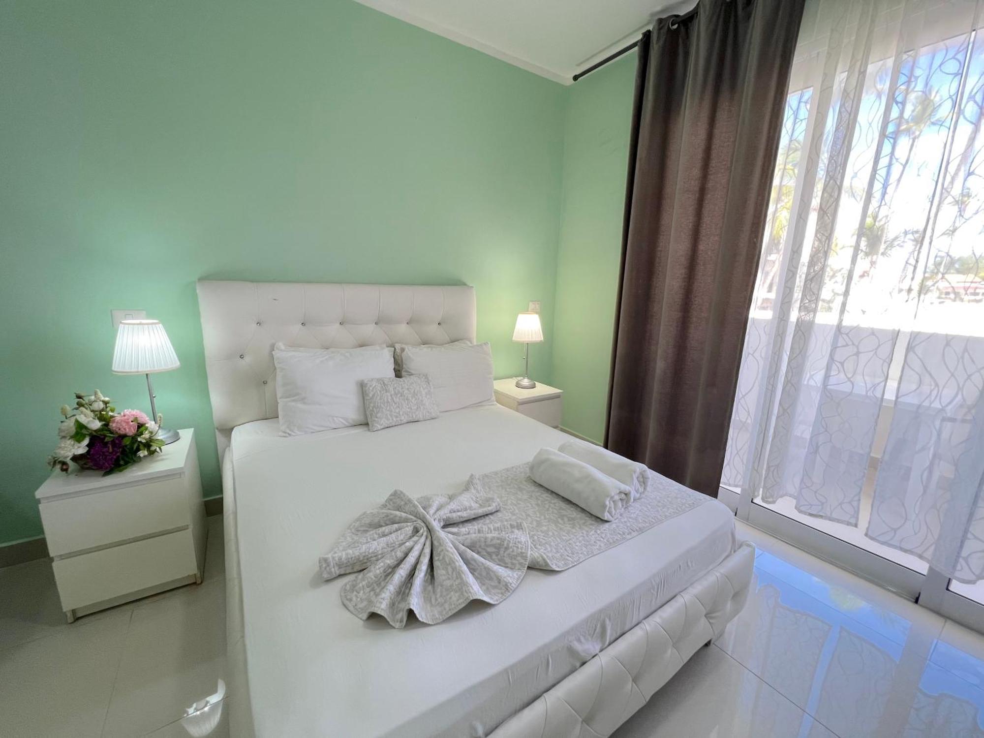 Sunny With Rooftop Pool And - Playa Corales 5* Punta Cana