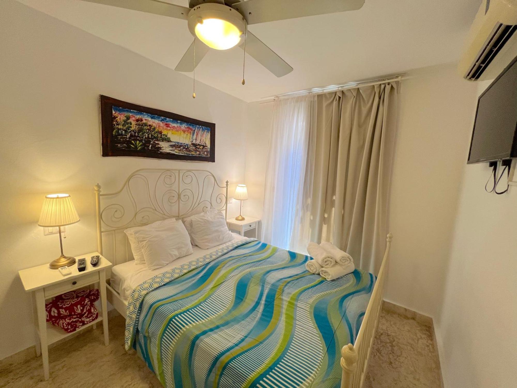 Sunny And - Corales - Great Location With Many Restaurants 5*