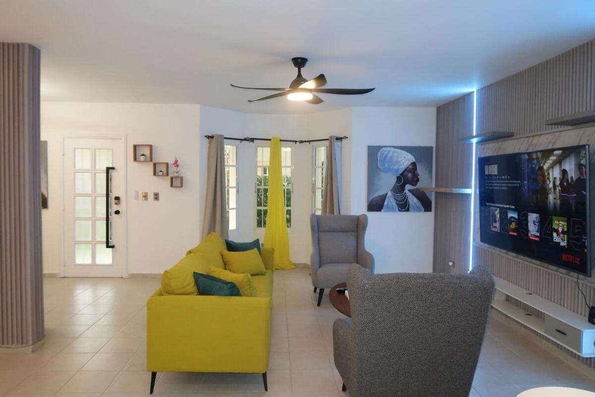 Villa Gorgeous 3 Bed 2 And A Half Bath Nearby Beaches
