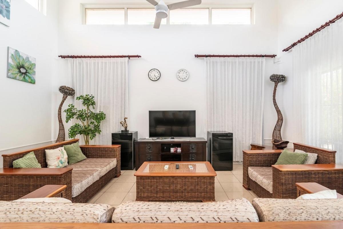 Villa Private With Pool & Golf View *