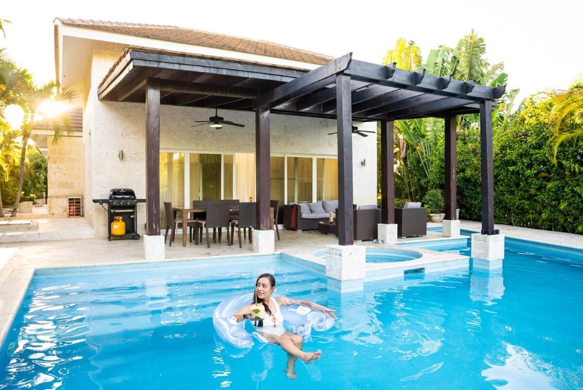 Private With Pool & Golf View Villa *