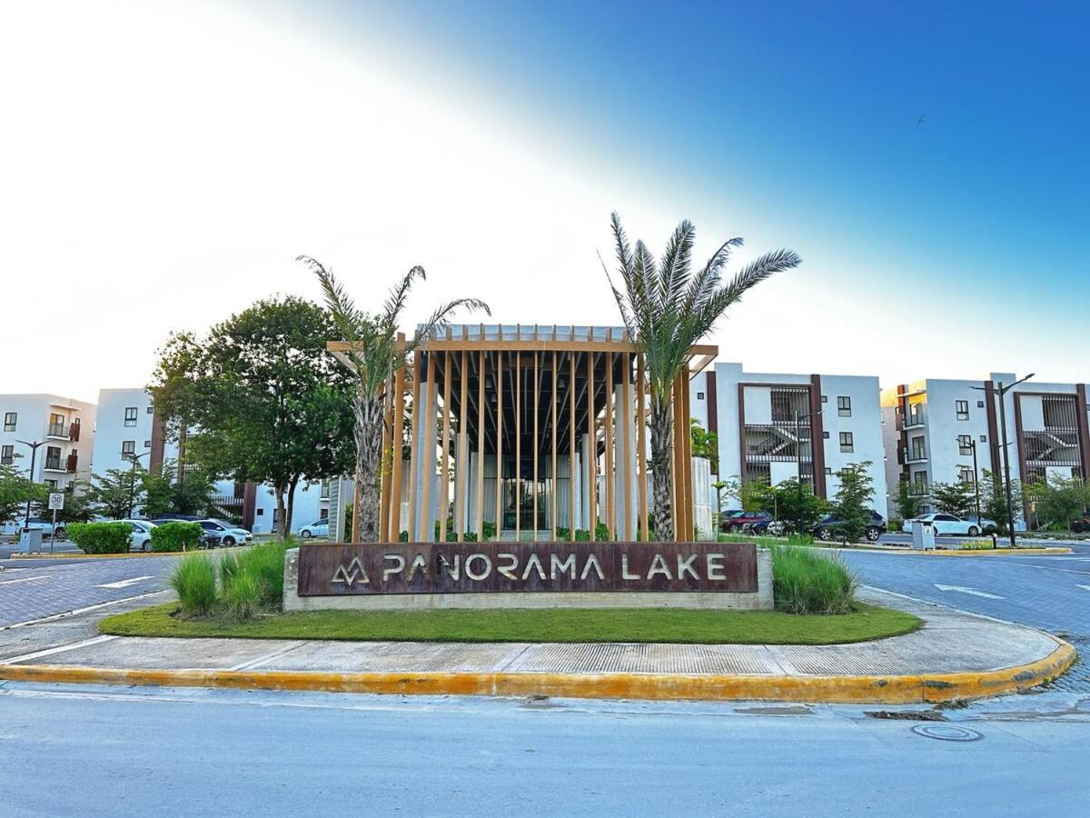 Tropical King Bed Artificial And Golf Course *