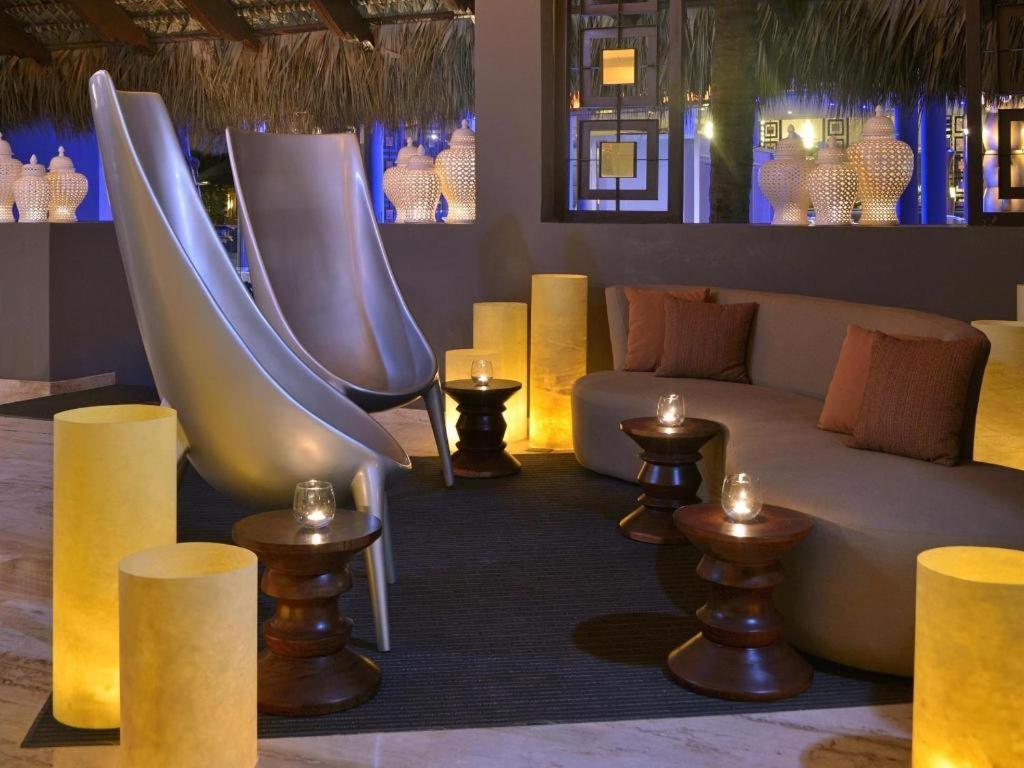 Paradisus 4*
