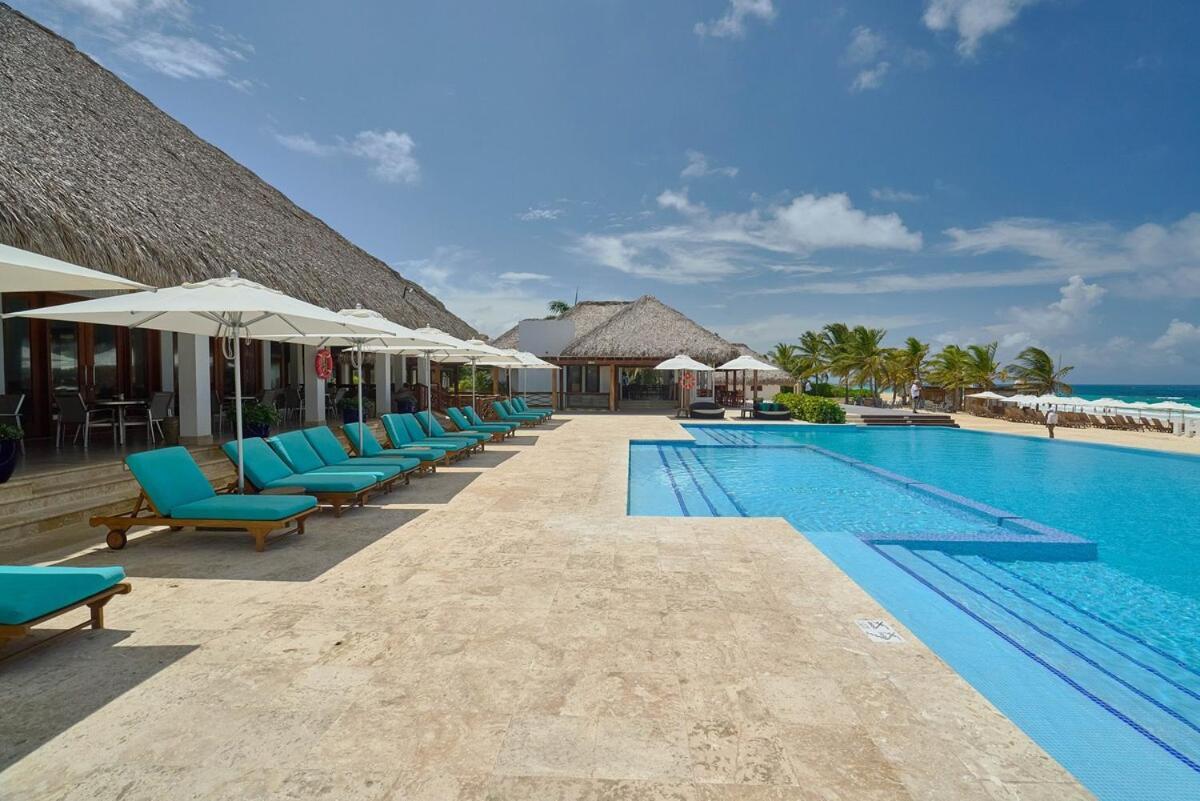 Luxury With Beach, Golf, Pool, Casino And *