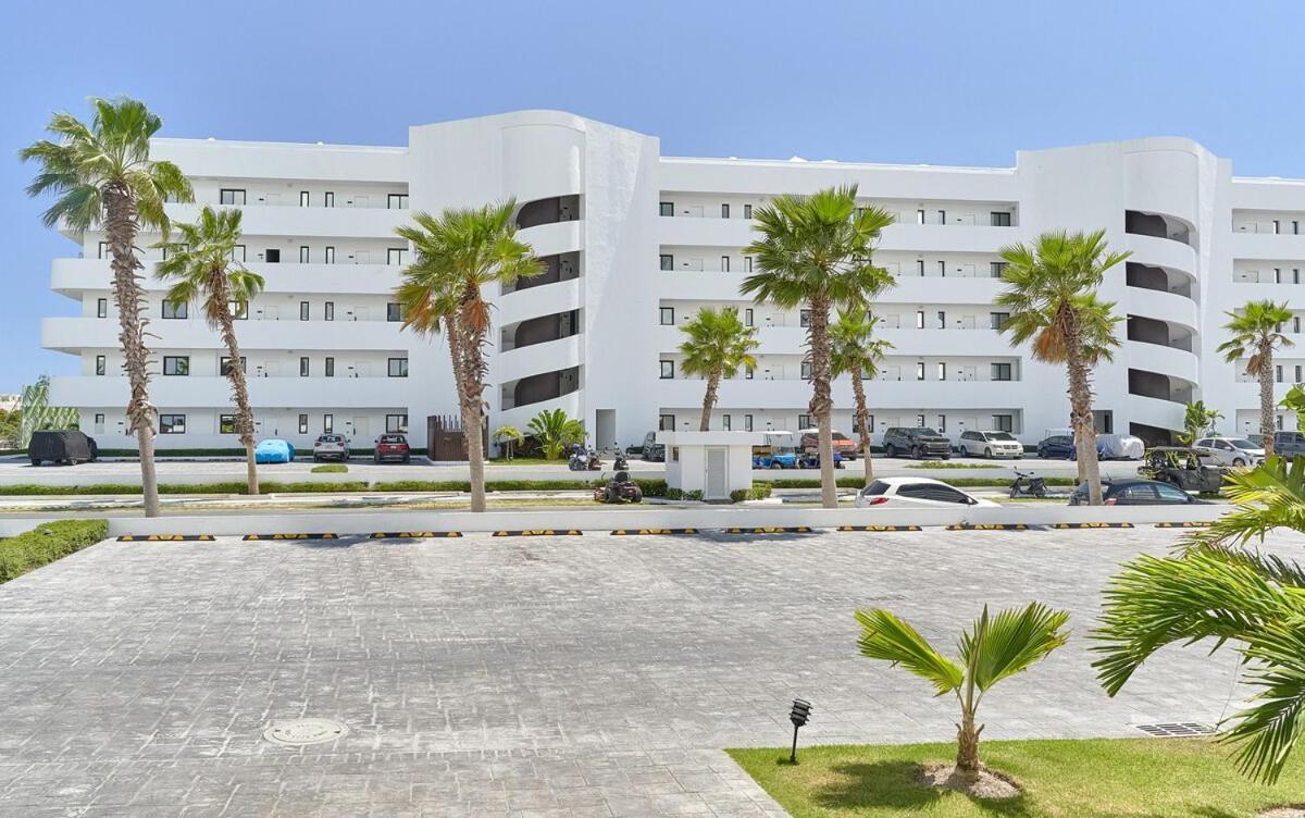Luxury With Beach, Golf, Pool, Casino And
