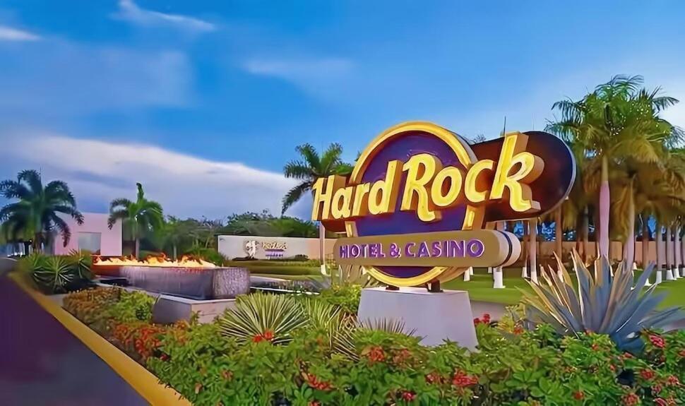 Luxury With Beach, Golf, Pool, Casino And Punta Cana