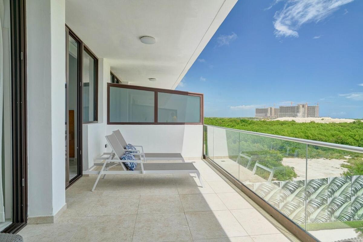 Luxury With Beach, Golf, Pool, Casino And