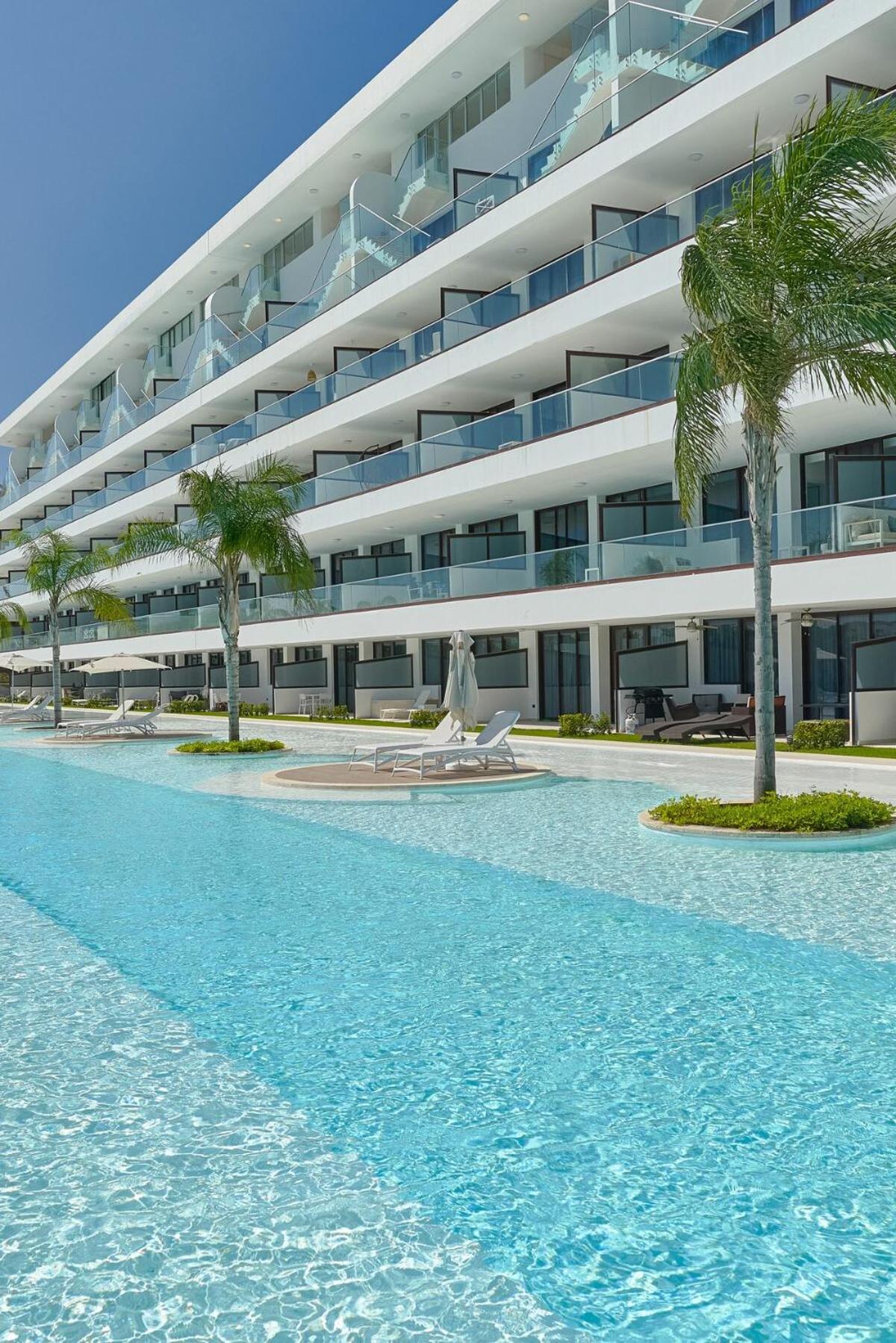 Luxury With Beach, Golf, Pool, Casino And Apartamento