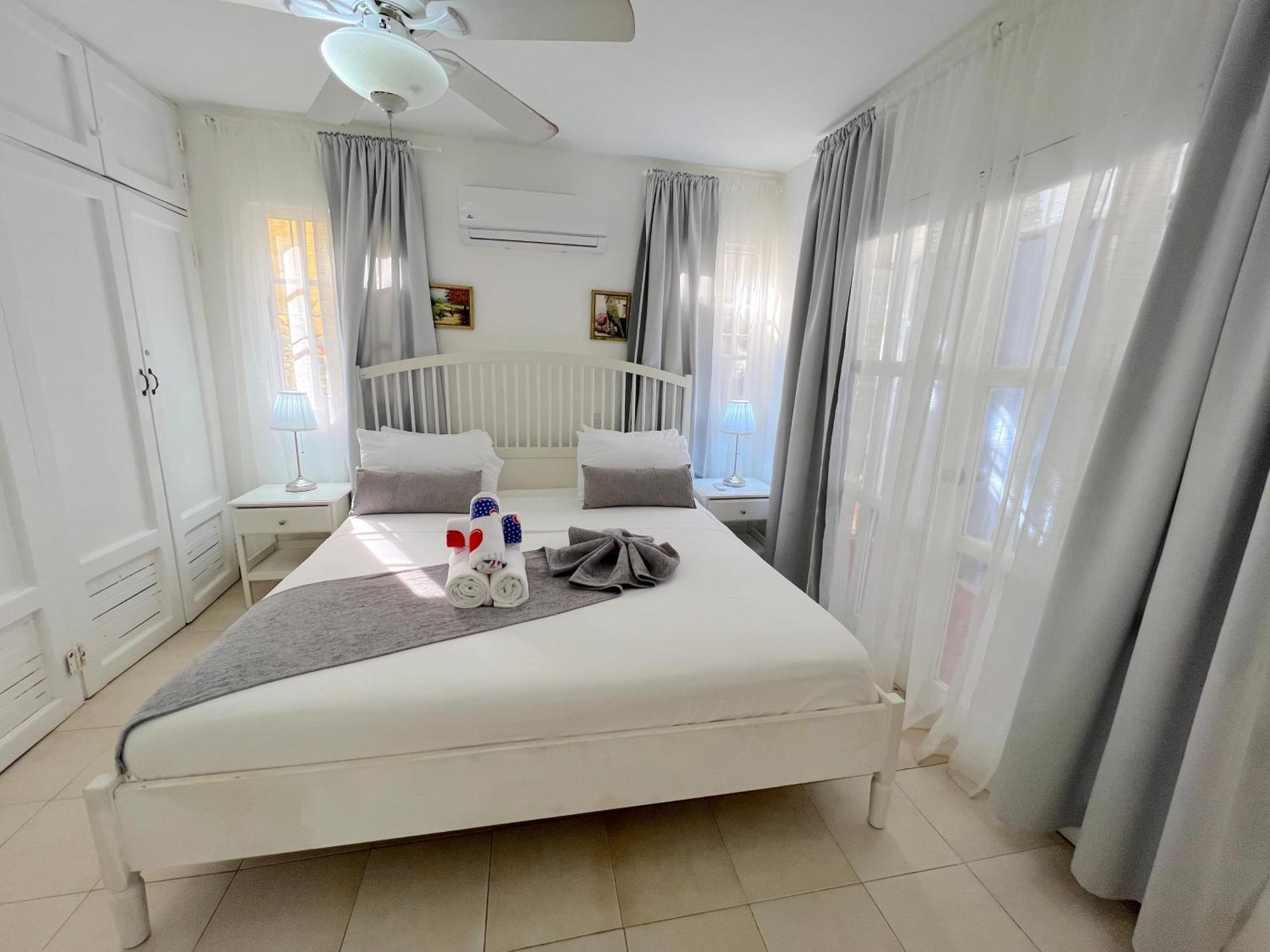 Dream Island & Ocean View Pool Playa Corales * Punta Cana