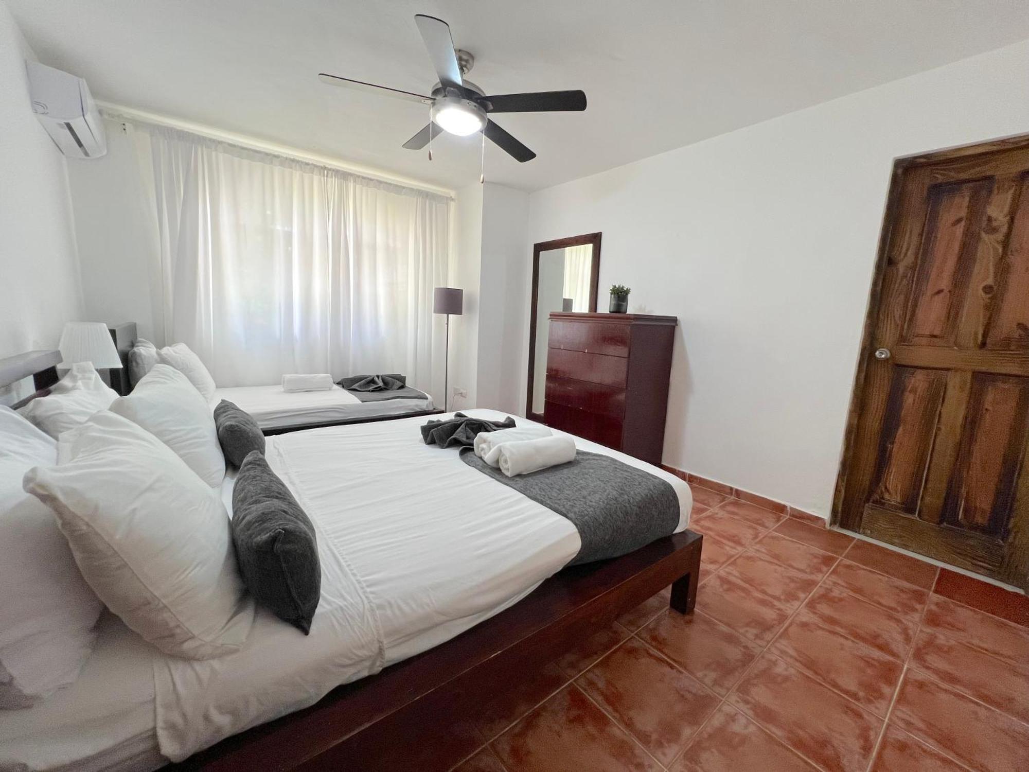 Dream Island & Ocean View Pool Playa Corales Aparthotel