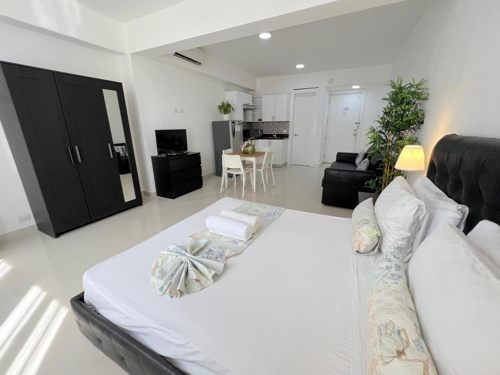 Caribbean Deluxe With Rooftop Pool And - Playa Corales