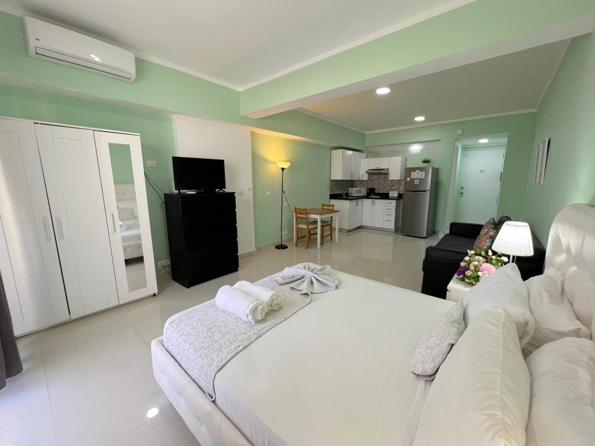 Apartahotel Caribbean Deluxe With Rooftop Pool And - Playa Corales