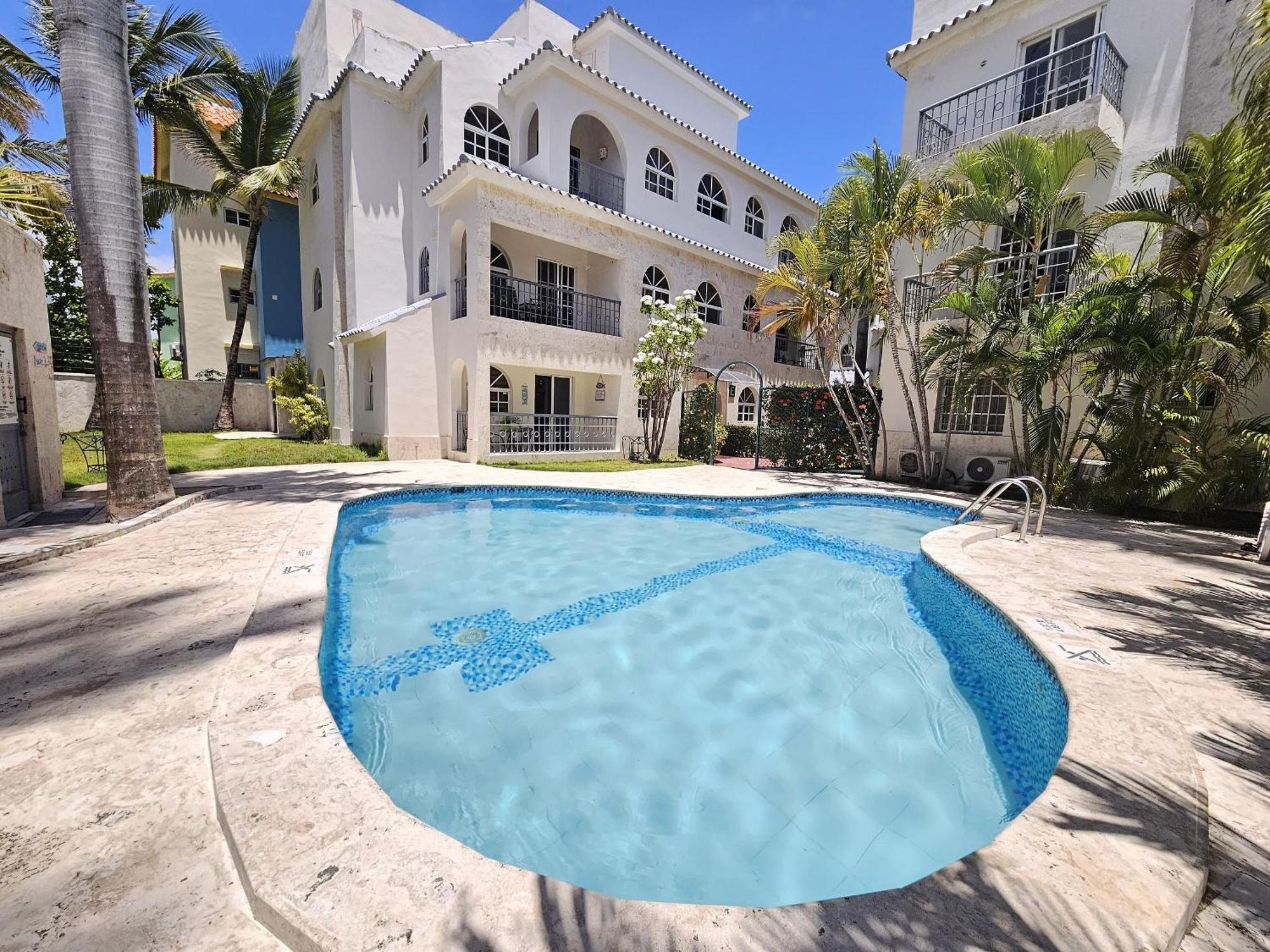 Private Pool View 2bdr In Corales * Punta Cana